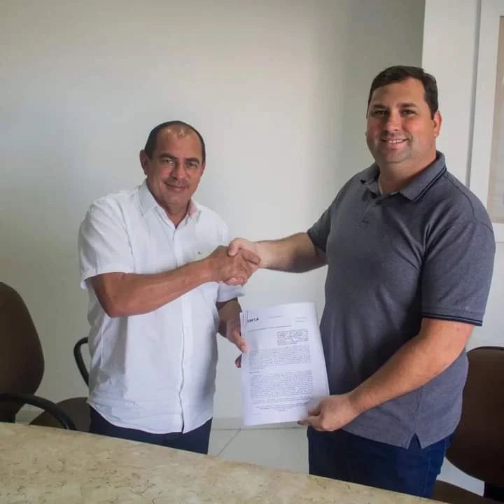 Vereador André de Dongo ex-candidato do grupo 19 dispara contra ex-prefeito Rodrigo após live ''Onde o mesmo andava esse tempo todo?''