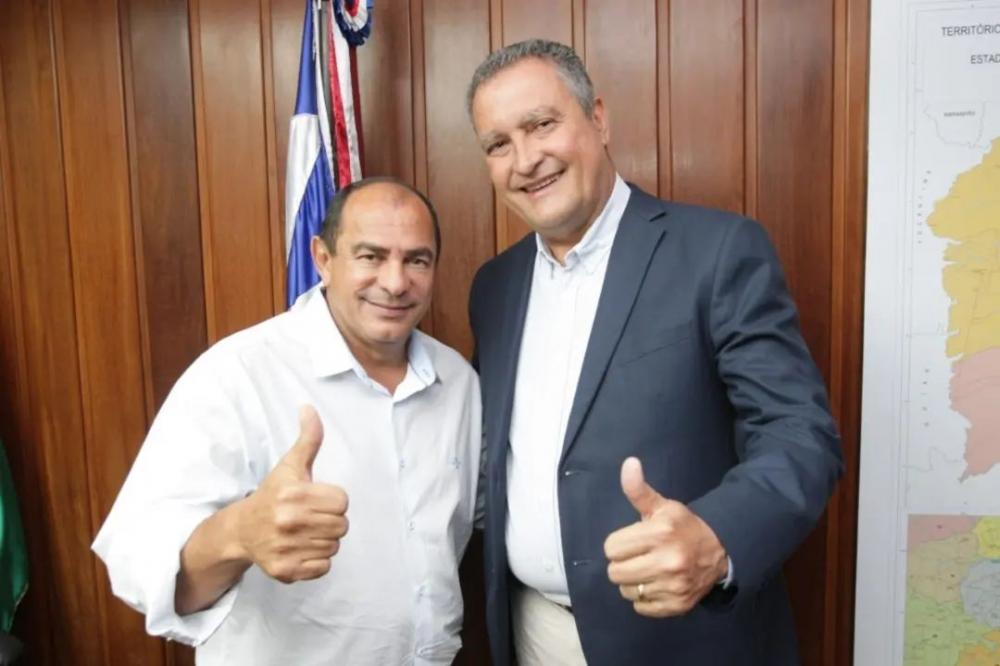 Governador Rui Costa revela ao Prefeito Nandinho que vai a Esplanada assinar ordem de serviço para recuperação de BA-233 que liga ao Conde