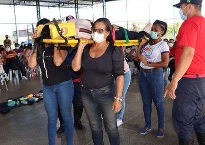Profissionais da educação recebem qualificação para primeiros socorros em escolas de Araçás