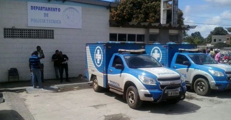 Duas pessoas morrem atropelados por motoniveladora do município de Cruz das Almas