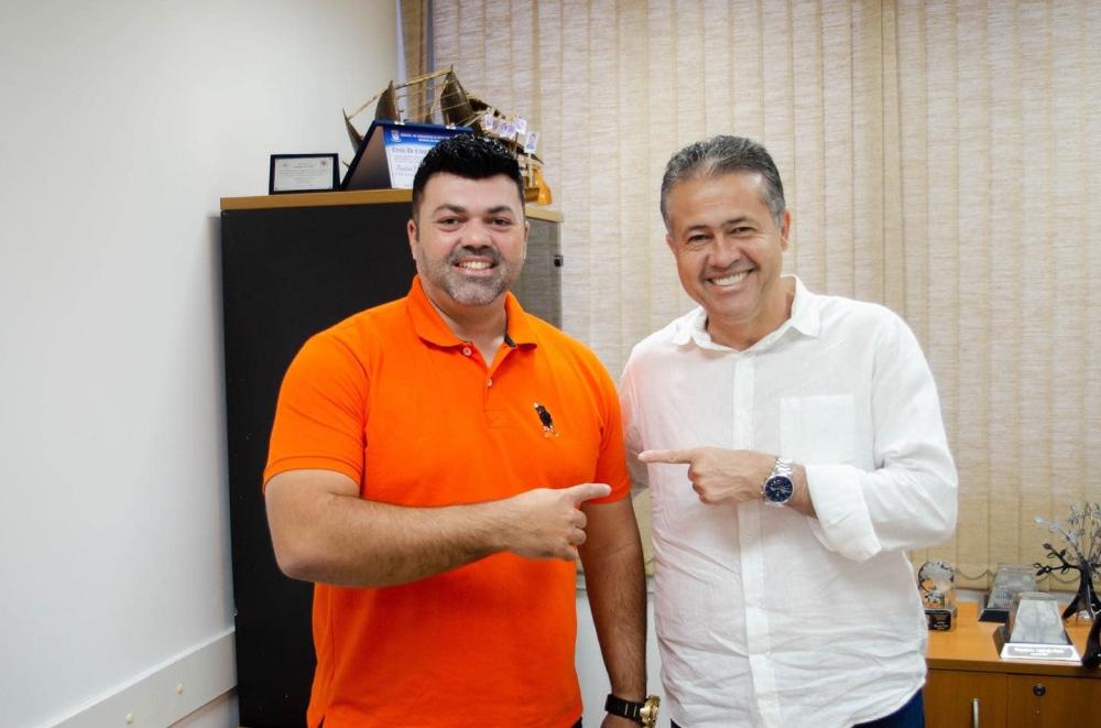 Prefeito Leandro Dantas partipa de reunião com Deputado e pede mais investimentos em Crisópolis