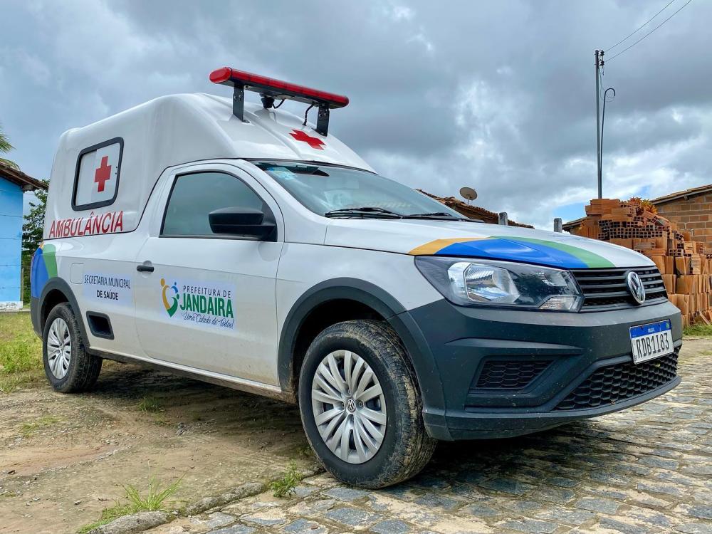 Povoado Cachoeira do Itanhy recebe nova ambulância