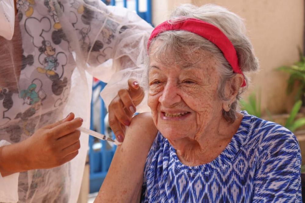 Alagoinhas já vacinou mais de 10% de sua população; Confira a programação desta segunda-feira (29)