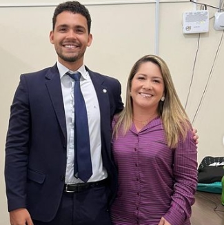 Prefeita Carine participa de reunião com Juiz para traçar ações para dar maior celeridade a processos em Aporá