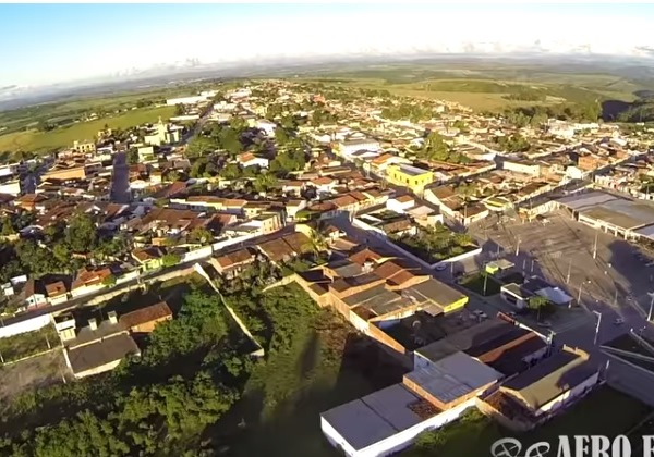 TCM multa prefeita por irregularidades em licitação