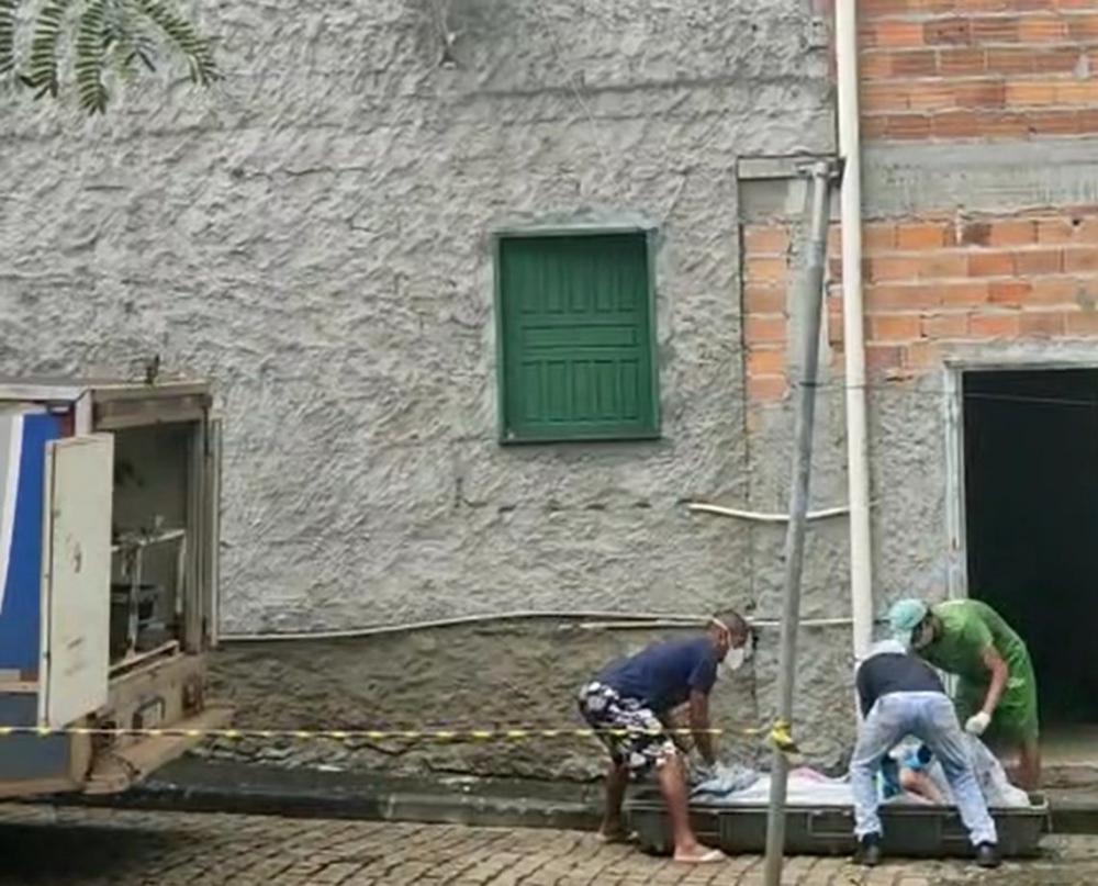 Homem mata a própria mãe em Município do interior baiano e vizinhos denunciam caso; corpo estava em decomposição