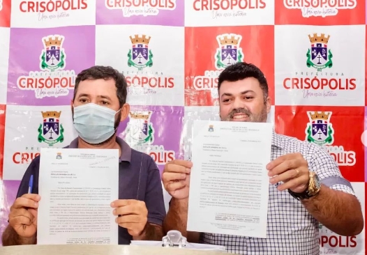 Prefeito Leandro Dantas anunciar fixação do novo piso salarial para ACS e ACE da Saúde de Crisópolis