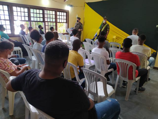 Secretária de Promoção Social realiza entrega de dispensa de Incorporação no município de Vera Cruz
