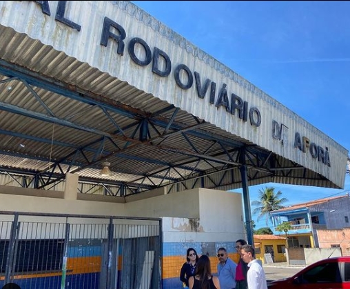 A pedido da Prefeita Carine, representantes do Governo do Estado vistoriam rodoviária do município e secretários frisam a necessidade de intervenção imediata