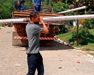 Prefeito Branco Sales realiza vistoria em obras e visita casas para ouvir as demandas dos cardinalenses