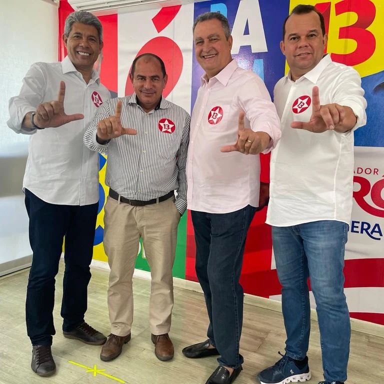 Prefeito Nandinho de Esplanada viaja para Salvador para participar de gravação de vídeo de campanha de Jerônimo Rodrigues