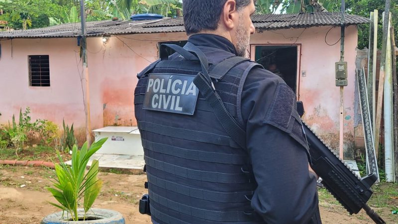 Mulher é presa acusada de matar a própria mãe a facadas na Bahia
