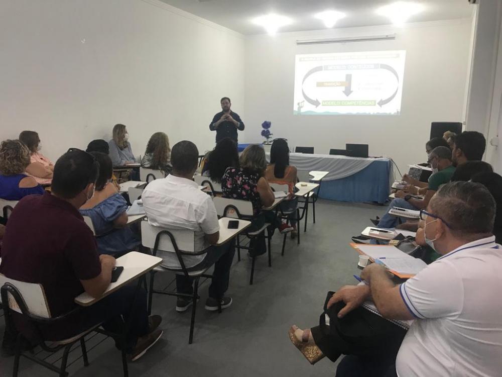 Secretaria de Educação promove encontro de formação para coordenadores pedagógicos