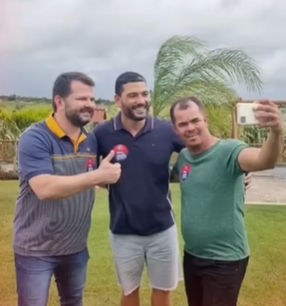 Angêlo Coronel participa de reunião e fecha compromisso com população de Santanópolis