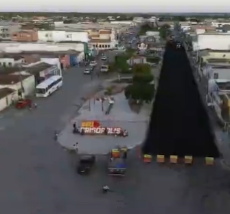 Governo Leandro Dantas inicia aplicação de asfalto do centro do município de Crisópolis e população comemora ''Enfim o progresso que esperávamos vem chegando''