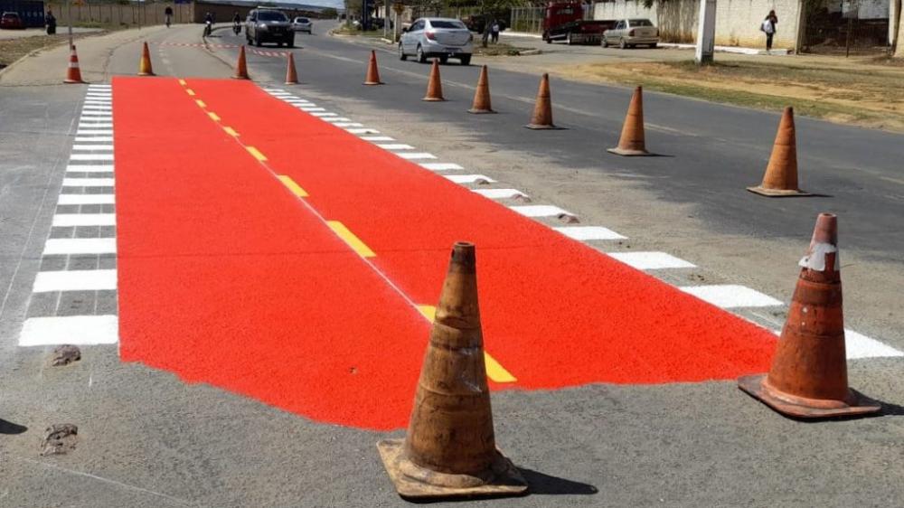 Em Vitória da Conquista, ciclofaixas são revitalizadas para evitar acidentes