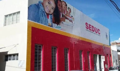 Garagem da Secretaria de Educação de Juazeiro é assaltada e três veículos são levados