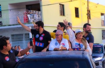 Grupo de Carine de Ataíde promove maior carreata da história para deputados em Aporá