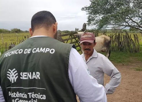 Produtores de leite de Crisópolis começam a receber Assistência Técnica Gerencial