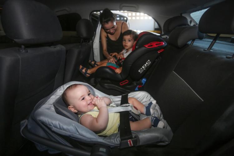 Uso de cadeirinha é obrigatório agora para crianças de até 10 anos