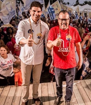 Rumo a reeleição Cajado participa de encontro lotado em Santa Cruz Cabrália