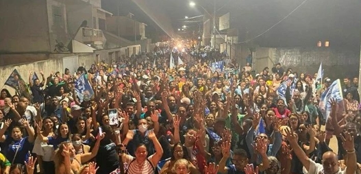 Prefeito Robertinho realiza o maior evento da história do município em encontro com seus deputados em Mucuri
