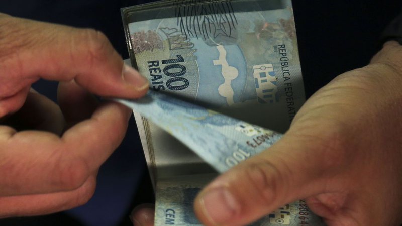 Beneficiários do Auxílio Brasil com NIS final 9 recebem nesta quinta-feira (29)