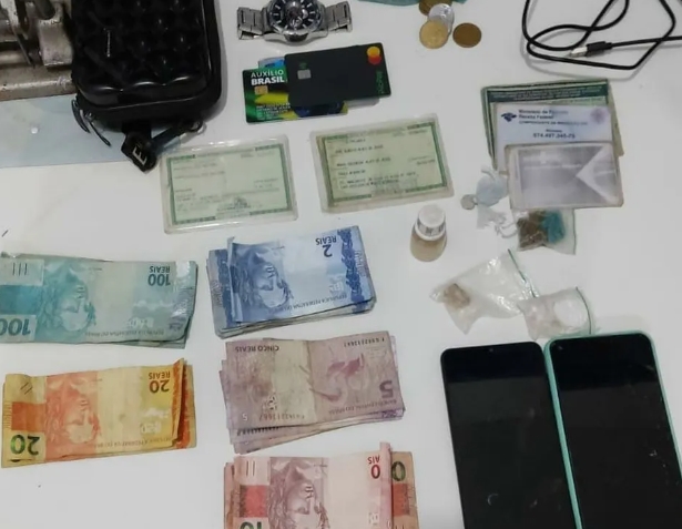 Casal é preso em flagrante por tráfico de drogas em Nossa Senhora da Glória