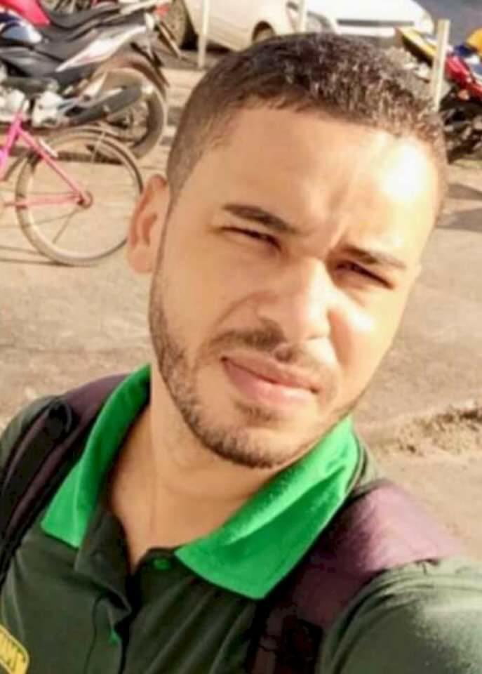 Jovem esplanadense morre após colidir em vaca na BR-101 próximo a sede do município