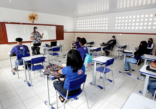 Governo da Bahia convoca professores e coordenadores para concurso