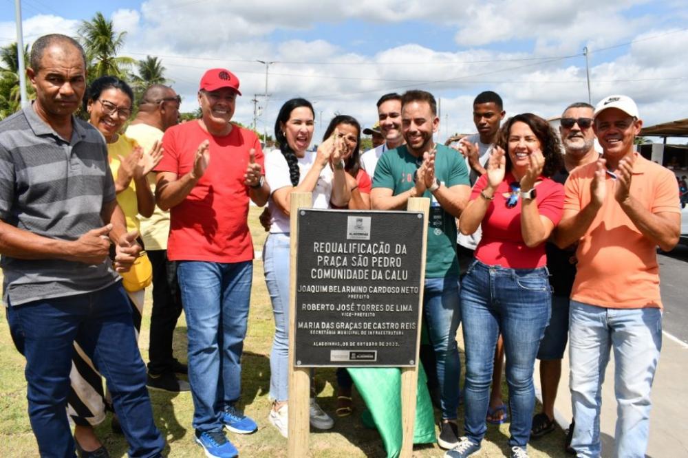 Com recursos próprios da Prefeitura, praça e pavimentações são inauguradas na Calu
