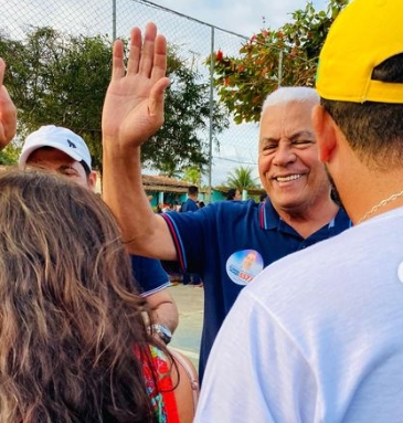 Prefeito Nena realiza diversas exonerações e deixa ex-servidores de confiança desempregados em Inhambupe; Saúde também foi afetada