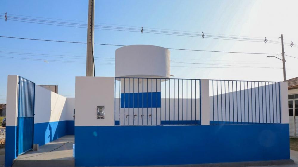 Prefeitura inaugura mais um chafariz em Teixeira de Freitas