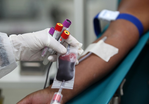 Com estoque crítico, Hemoba faz apelo por doação de sangue