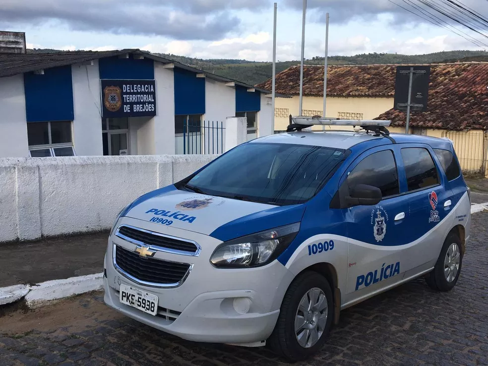 Homem é preso suspeito de estuprar filha de 13 anos em Mata de São João; polícia também investiga abusos contra vizinha