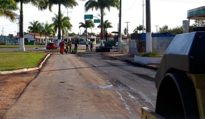 Requalificação das ruas da Avenida Lomanto Júnior seguem de forma avançada em Cardeal da Silva