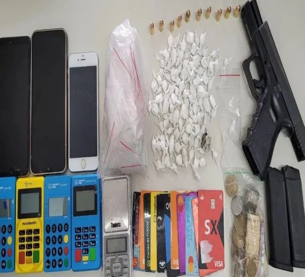 Dois homens e uma mulher são presos por tráfico de drogas em Alagoinhas