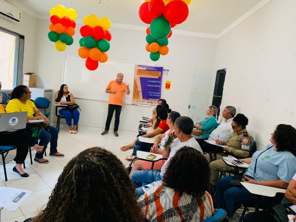 Encontro intersetorial debate ações de enfrentamento à violência contra mulher no município de Mucuri