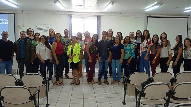 Prefeitura de Brumado capacita técnicos para reintegrar estudantes