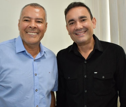 Apontado como nome de sucessão de Joaquim Neto na Prefeitura de Alagoinhas, Secretário fortalece agenda em rádios após campanha intensa