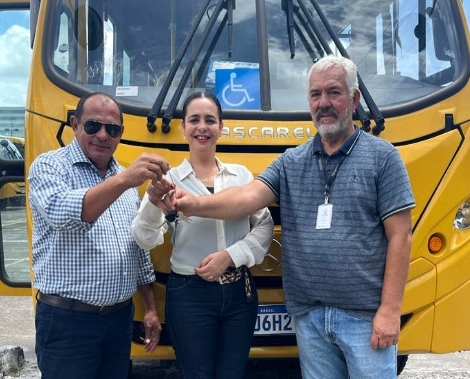 Rui Costa envia mais um ônibus escolar para atender Esplanada
