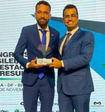 Prefeito Branco Sales recebe prêmio em Brasília em 1⁰ lugar no Índice de Governança Municipal como a melhor Prefeitura de seu Estado 