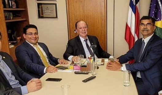 Prefeitos de Acajutiba e Rio Real vão a Brasília e pedem juntos dinheiro para seus municípios