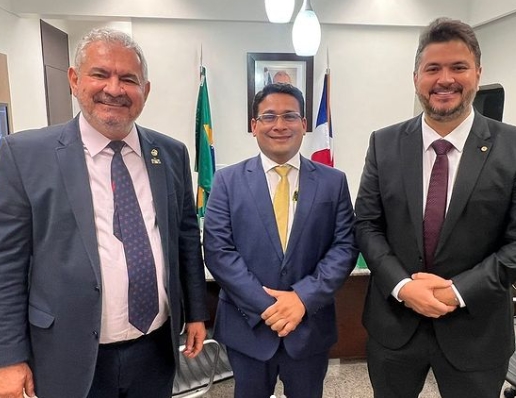 Alex Freitas pede dinheiro a Senador e Deputado Federal; Entenda