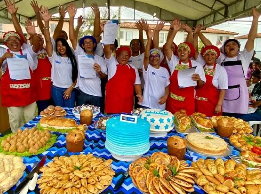 50 alunos do conjunto residencial São José recebem certificados dos cursos de pedreiro, panificação, pizzaiolo, produção de salgados e folhados em Itabuna