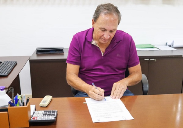 Projeto de Lei que prioriza vacinação dos professores contra a Covid-19 é sancionado
