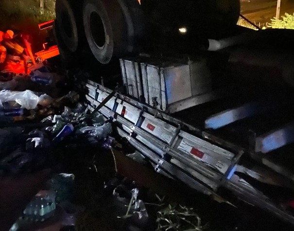 Caminhoneiro morre em acidente na BR 110 em Catu