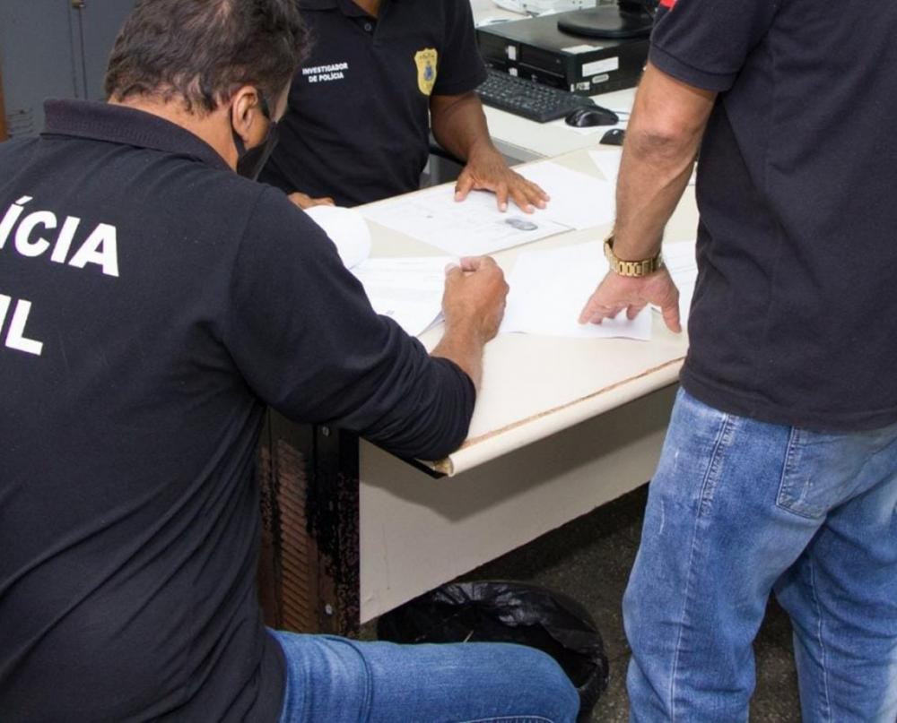 Mulher é presa após levar R$ 20 mil em produtos fingindo ser dona de loja na Bahia