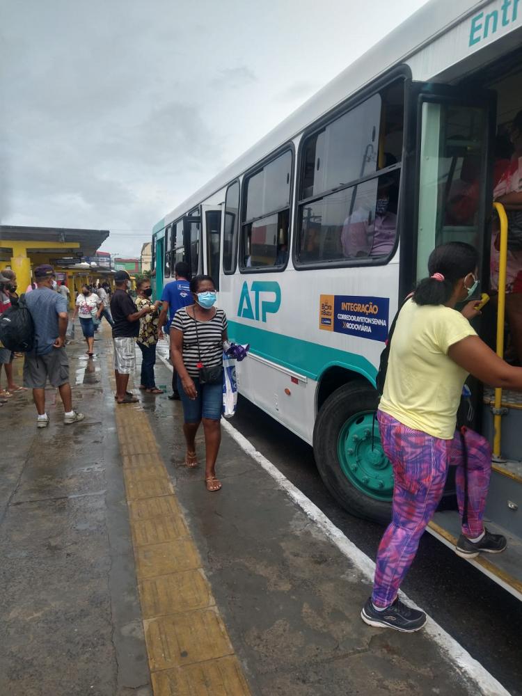Se não houver pagamento do 13º salário até o dia 20 haverá greve no transporte público de Alagoinhas, decidem rodoviários durante Assembleia