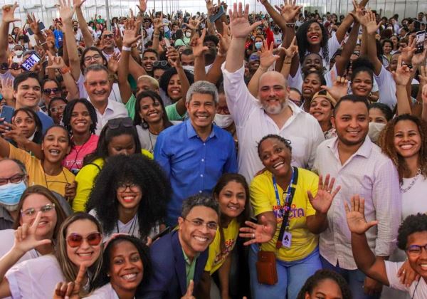 Jerônimo garante ampliação do Programa Primeiro Emprego a partir de 2023